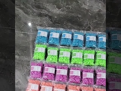 Superficie luminosa del cuarzo de los guijarros del jardín del acuario decorativo amarillo