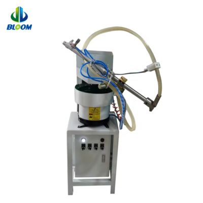 Calidad  Automatic Nut Feeder for Spot Welding with M5-M12 Compatibility 220V/50Hz Power and 0.5MPa Air Source fábrica