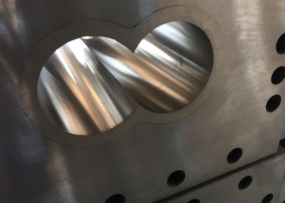 Resistencia de desgaste de los tornillos y de los barriles W&P Coperion ZSK70 del extrusor alta