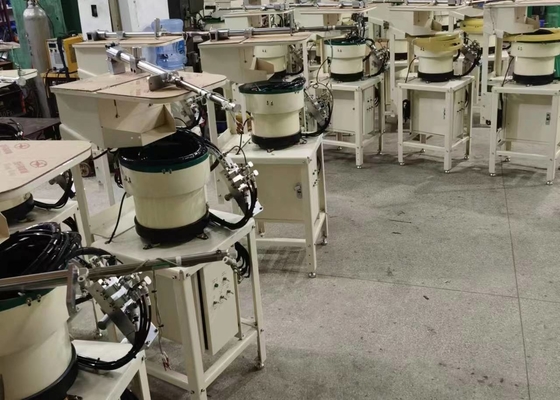 Herramientas de transferencia de la nuez del canal inclinado automático del alimentador M6 M8 M10 M12