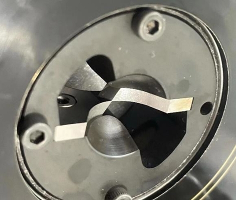 Diversas formas echadas a un lado doble del aire de la extremidad de la ayuda neumática del aparador de los electrodos de la soldadura