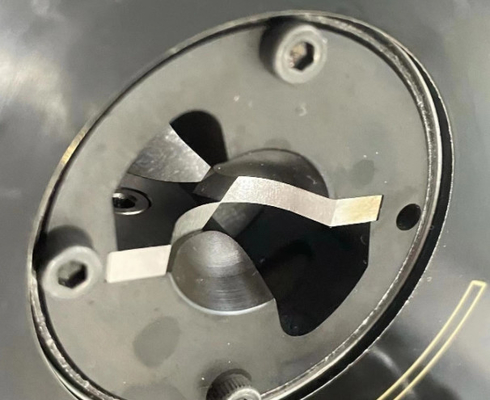 Formas echadas a un lado doble de la extremidad de la floración diversas de la ayuda neumática del aparador de los electrodos de la soldadura
