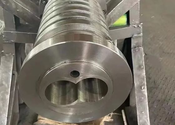 Barril de tornillo doble cónico de 38CrMoAlA con dureza HV900-1000 para extrusora de tuberías de perfiles de PVC WPC