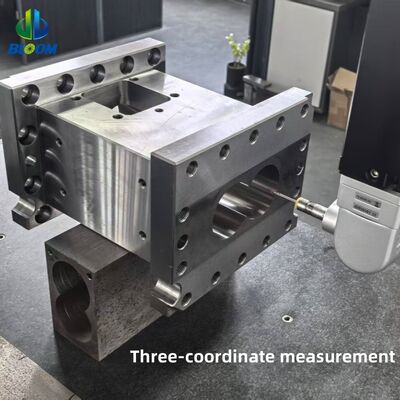 Tornillos y cilindros de extrusora bimetálicos de aleación de níquel con resistencia al desgaste y tolerancia a altas temperaturas para extrusoras de plástico PP, Pet, PVC y ABS