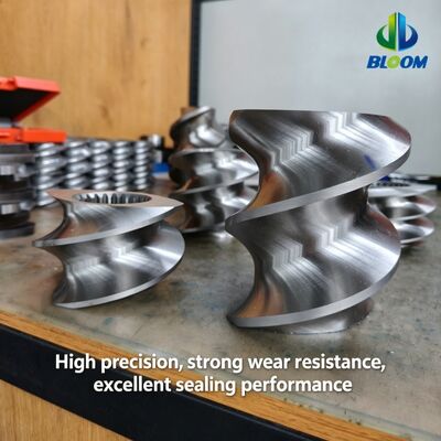 Elementos de tornillo de extrusores de tornillo gemelos resistentes al desgaste y la corrosión con mecanizado CNC de precisión y dureza HRC 58-62