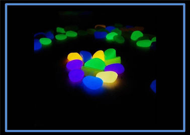 Piedra del resplandor del uno mismo, adoquín de piedra de piedra luminoso de la roca que brilla intensamente