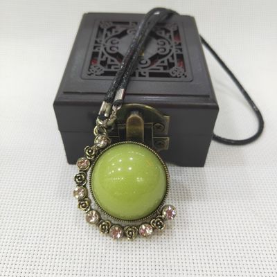 Colgante de piedra luminescente no tóxico radiactivo femenino
